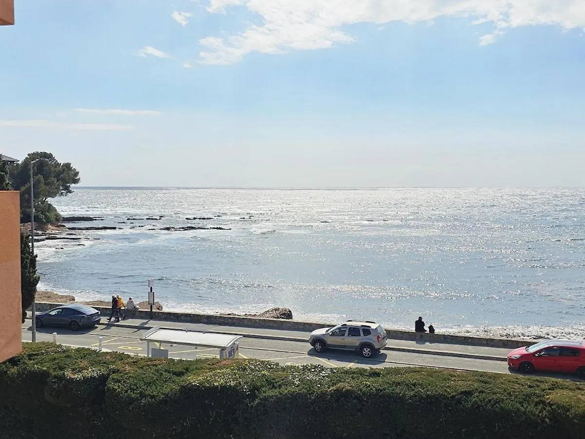 Apartment Vue Mer - Studio - Parking - Wifi Saint-Raphael  France
